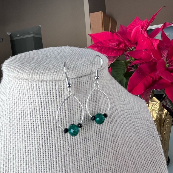 💚Handmade Earrings 💚 - Picture 5 of 7